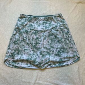 PUMA Athletic Skort – Green Floral Print, Built-in Shorts Size S
